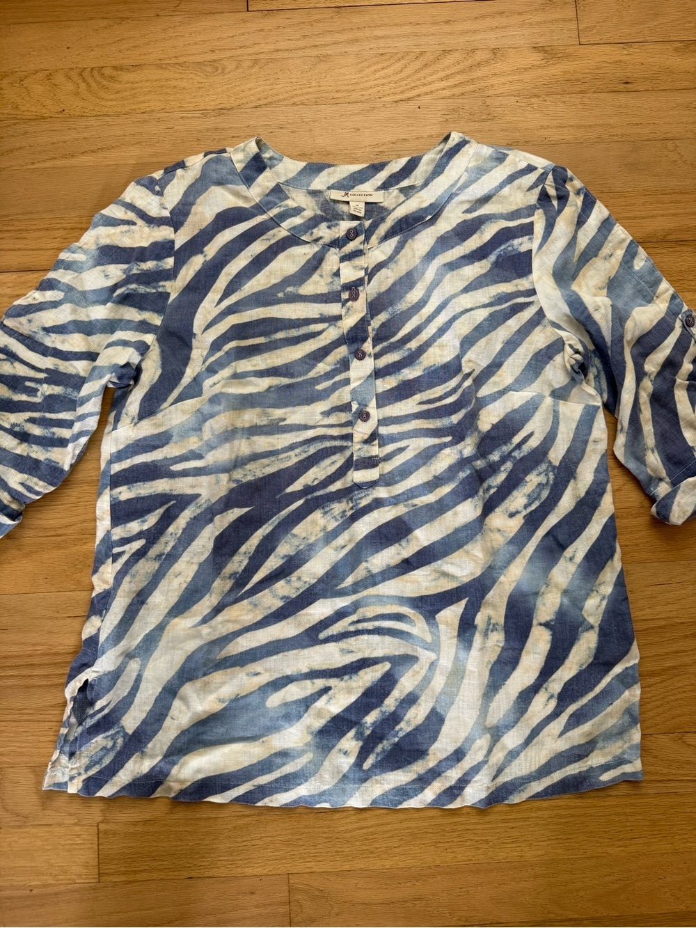 JM Collection Size 14 Blue and White Zebra Stripe Blouse 100% Linen